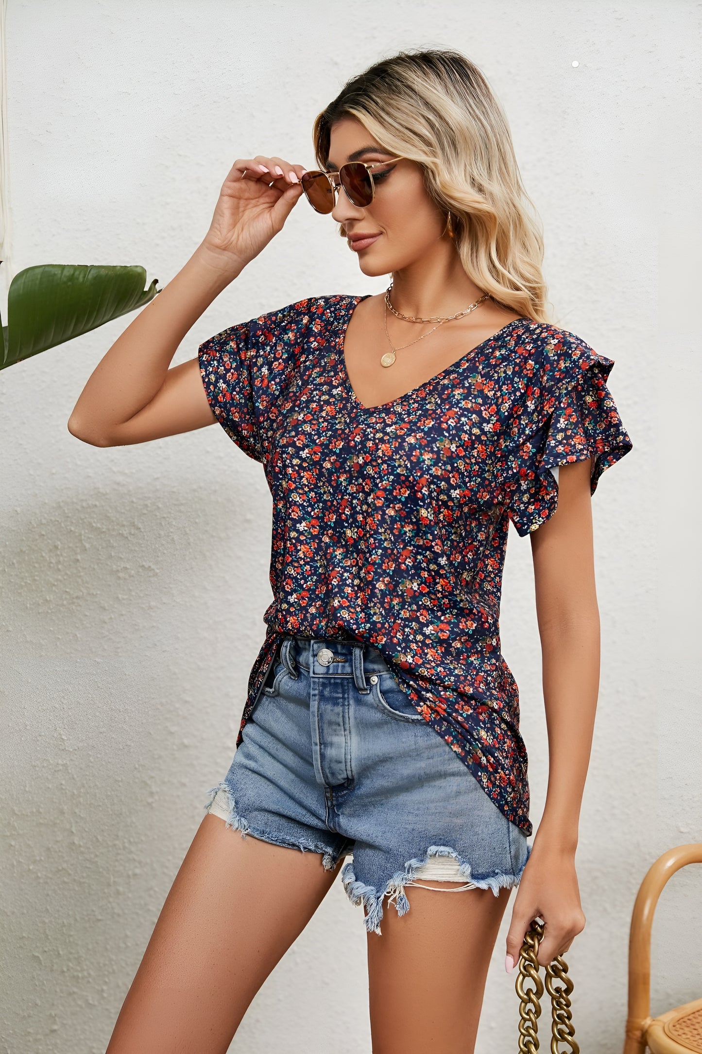 Lagoz Elise | Vrouwelijke V-hals Top met Ruffled Korte Mouwen