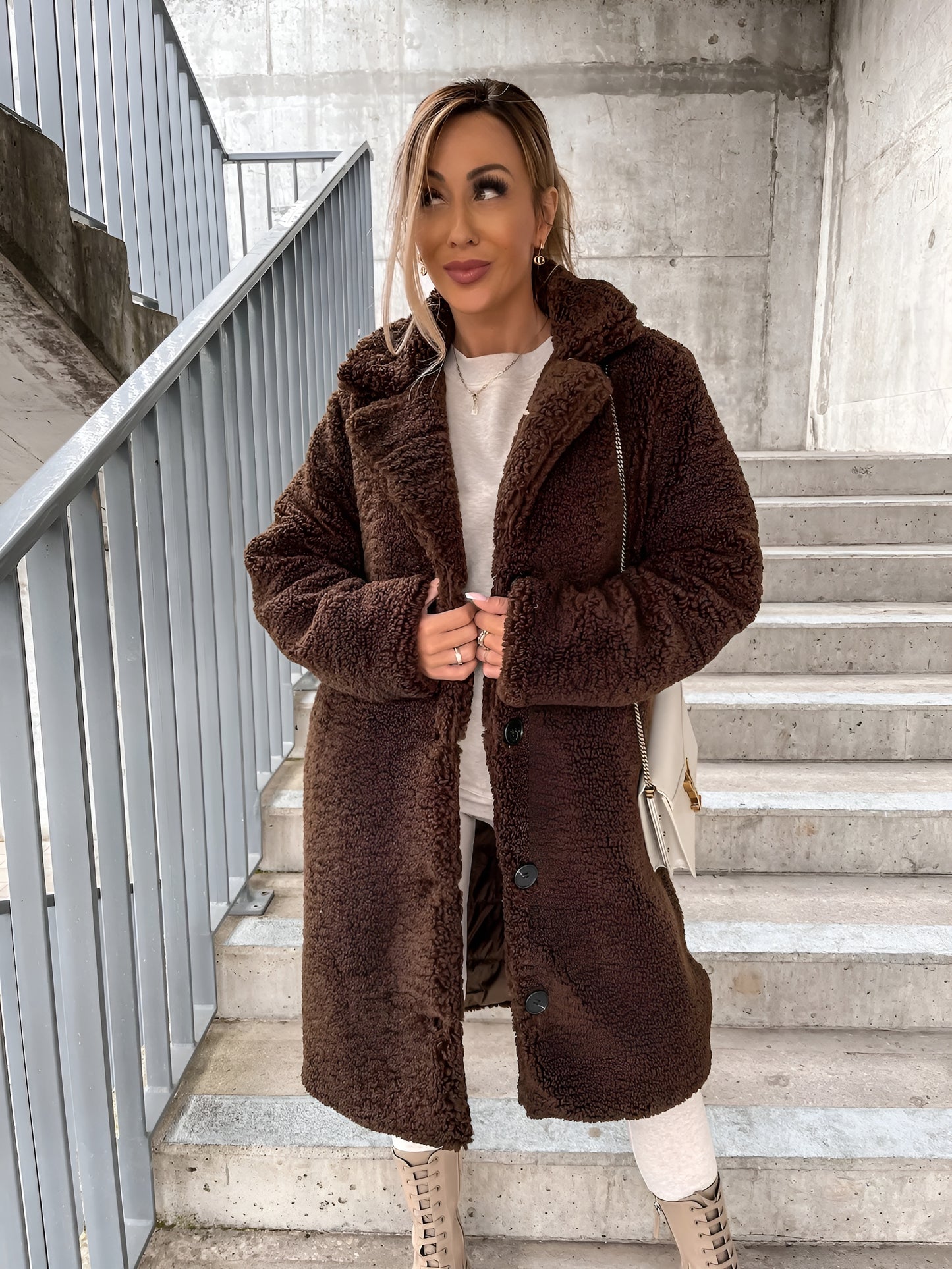 Lagoz Lapel | Pluizige Jas