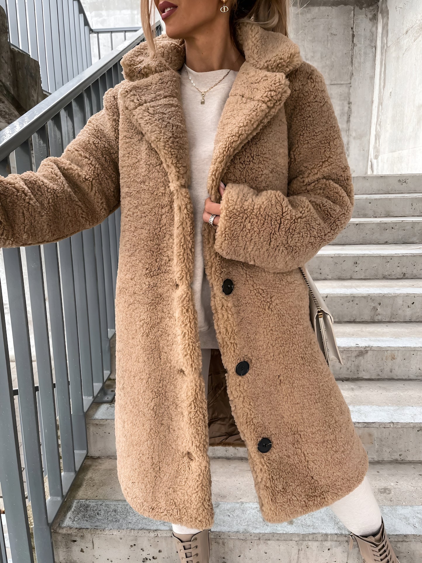 Lagoz Lapel | Pluizige Jas