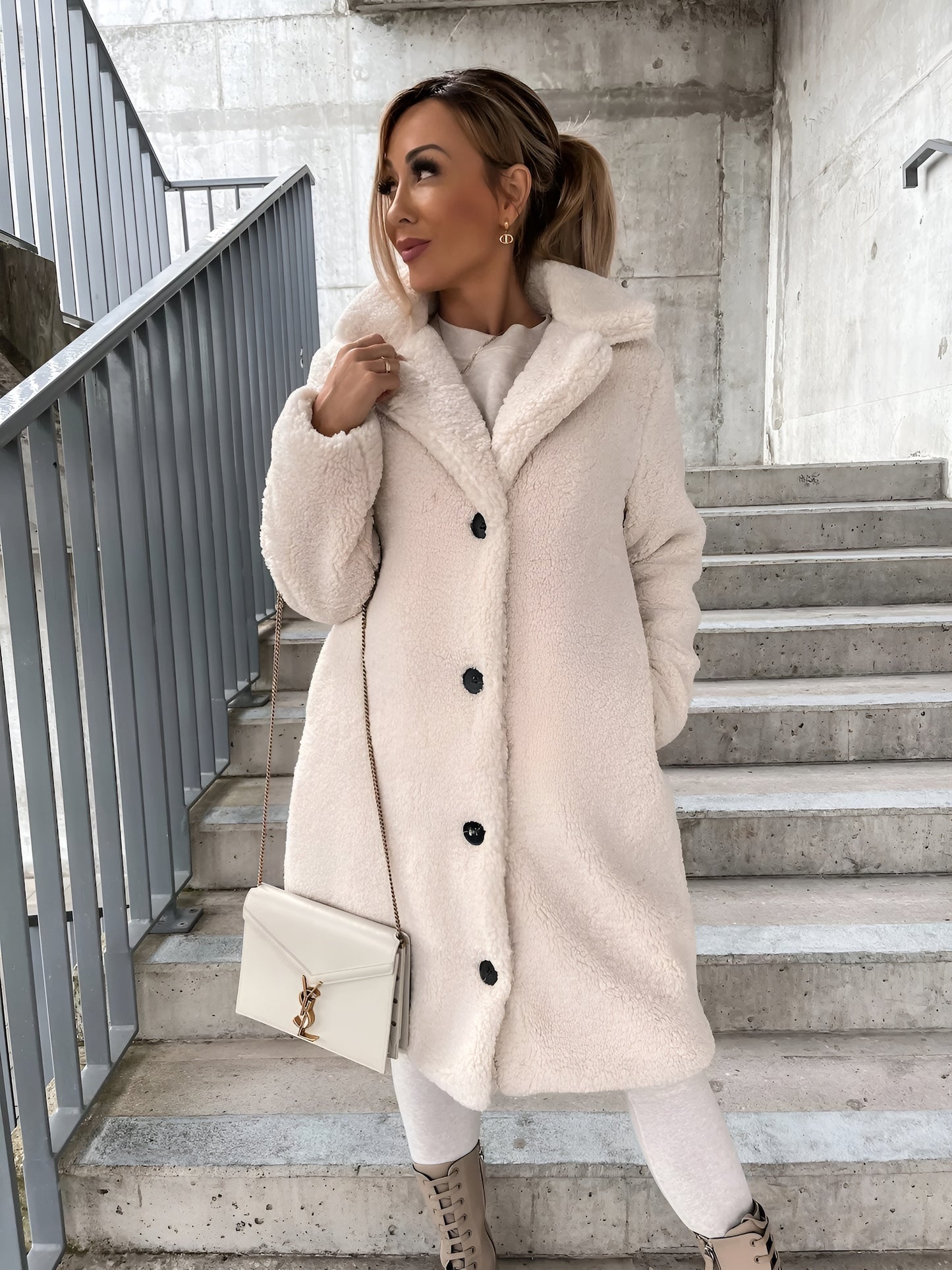 Lagoz Lapel | Pluizige Jas