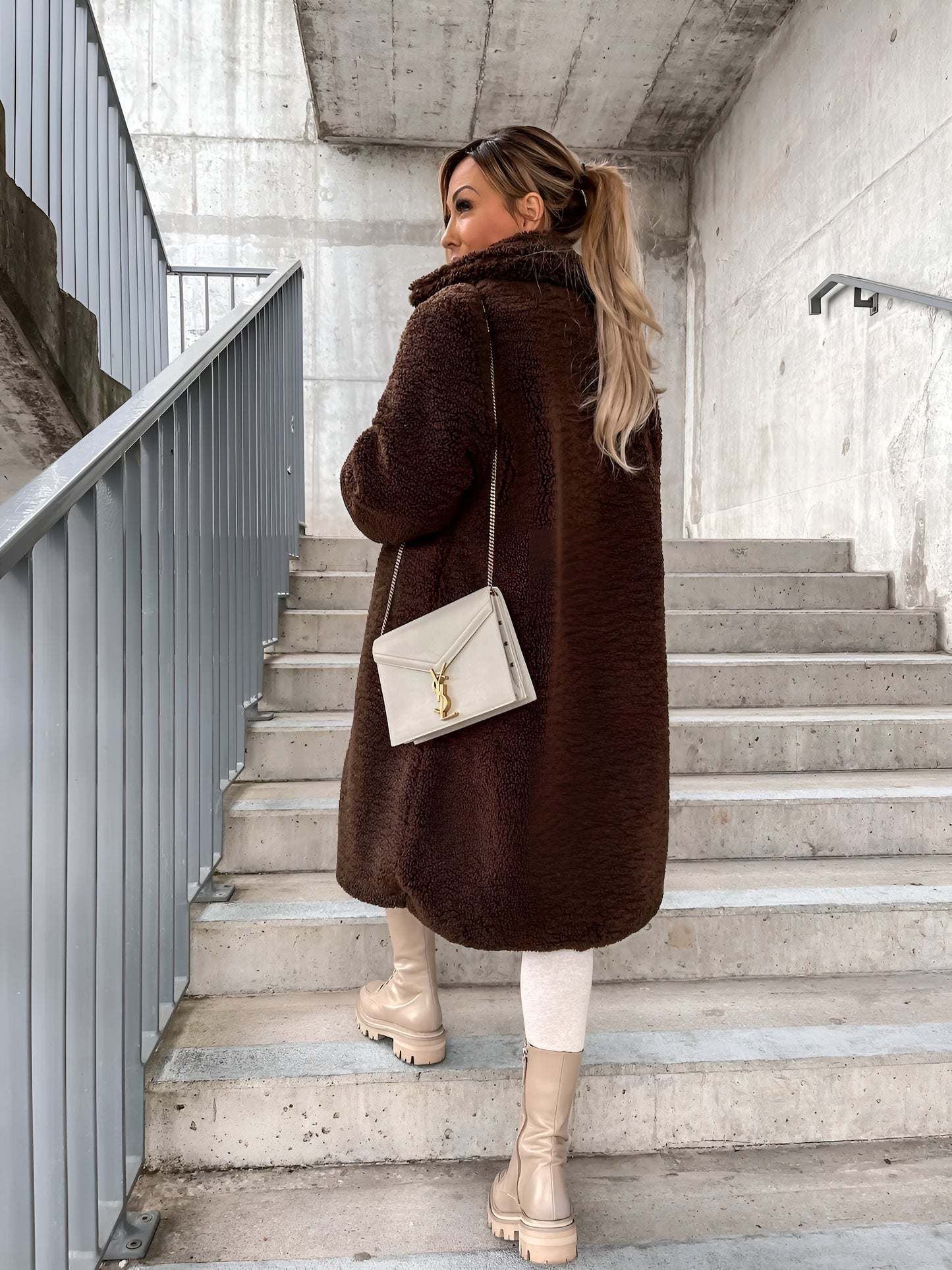 Lagoz Lapel | Pluizige Jas