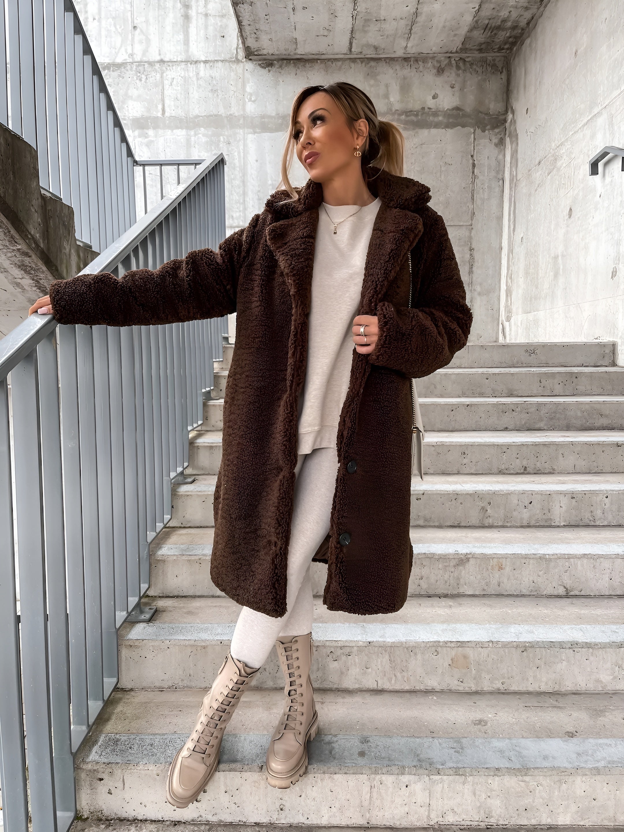 Lagoz Lapel | Pluizige Jas