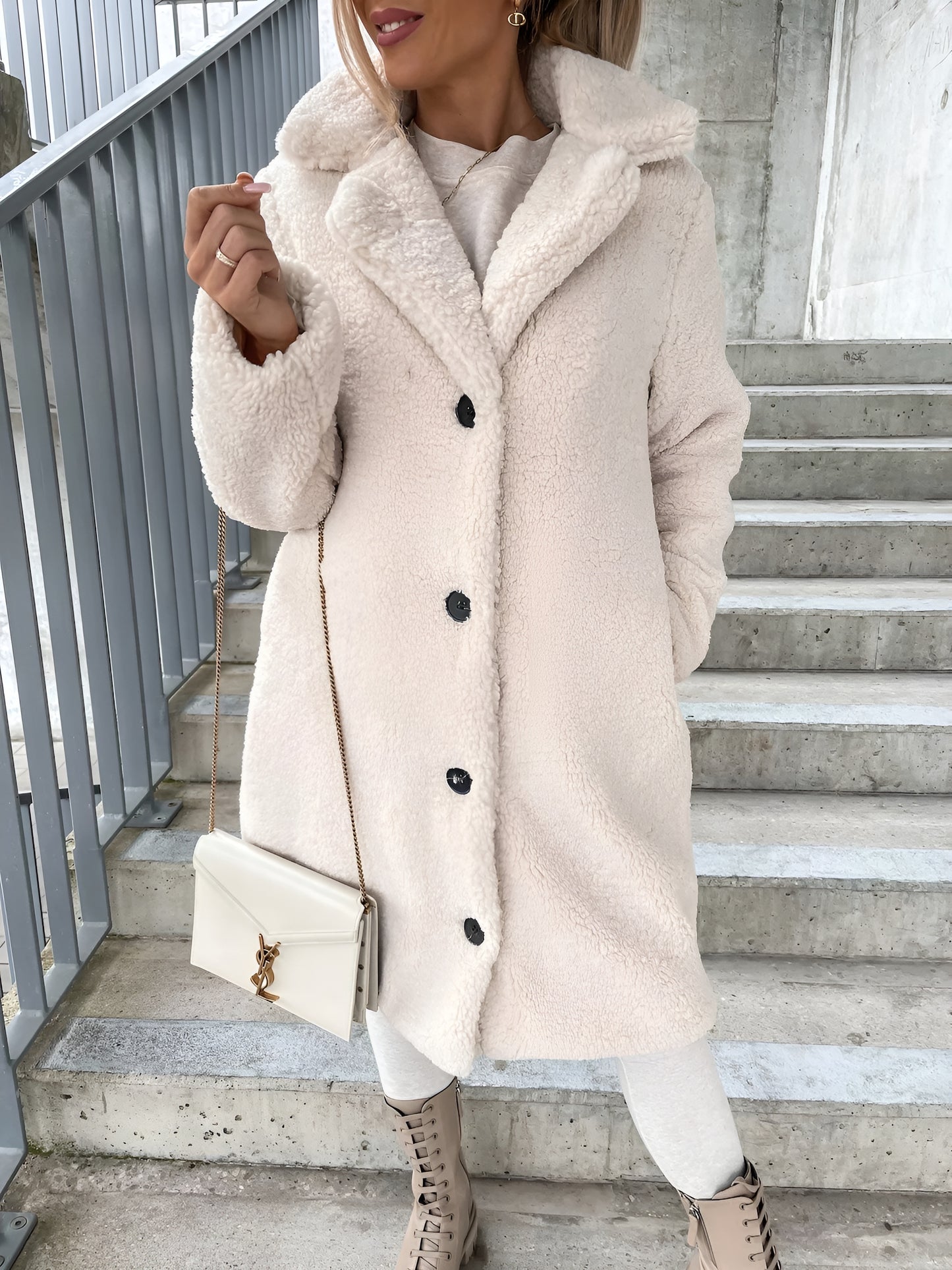 Lagoz Lapel | Pluizige Jas