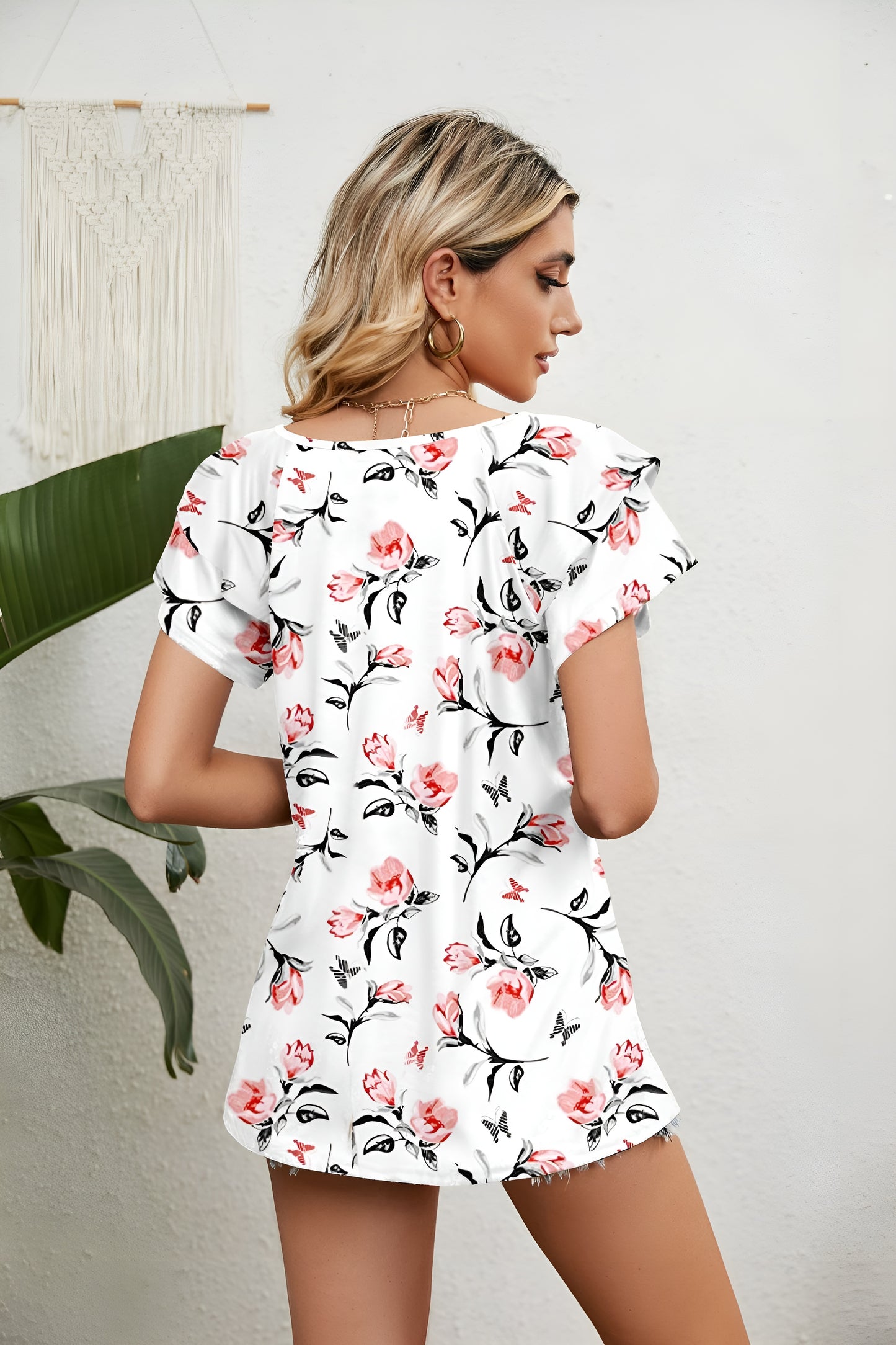 Lagoz Elise | Vrouwelijke V-hals Top met Ruffled Korte Mouwen