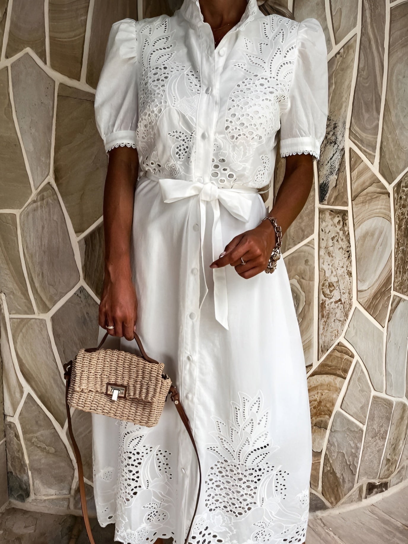 Lagoz Serafina™ | Geborduurde Hollow-Out Jurk